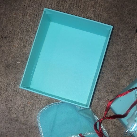 Vintage Tiffany & Co Crystal Penguin Ornament | 2002 - Picture 11 of 14